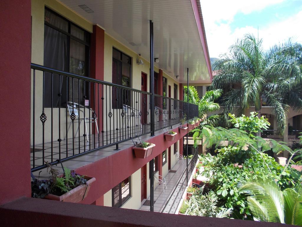 Hotel Tierra Del Fuego La Fortuna Exterior photo